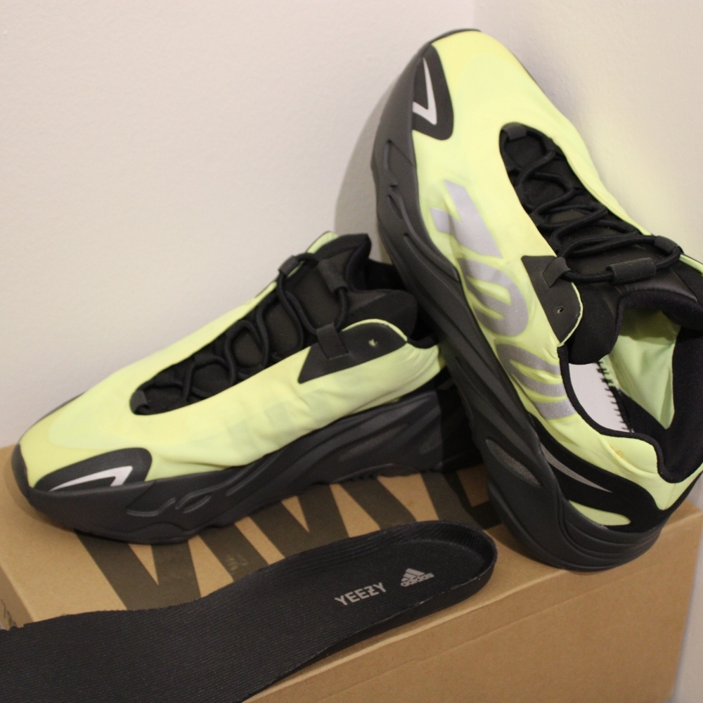 Yeezy 700